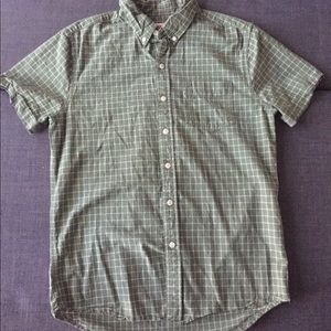 Short sleeve shirt